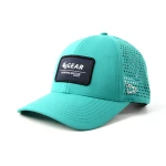 casquette trucker 6 panneaux en tissu fonctionnel avec ecusson tisse et perforation laser - View 2
