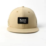 casquette trucker 6 panneaux en tissu fonctionnel avec patch en caoutchouc et perforation laser - View 6