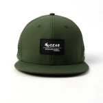 casquette trucker 6 panneaux en tissu fonctionnel avec patch en caoutchouc et perforation laser - View 7