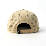 casquette trucker 6 panneaux en tissu fonctionnel avec patch en caoutchouc et perforation laser - View 14