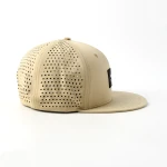 casquette trucker 6 panneaux en tissu fonctionnel avec patch en caoutchouc et perforation laser - View 18