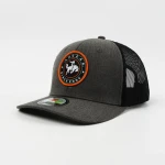casquette trucker 6 panneaux en coton avec ecusson tisse et broderie de bordure - View 1