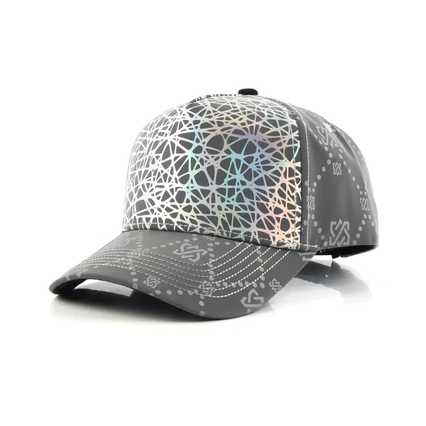 Suede 5パネルベースボールキャップ Flat Embroidery仕様 - Premium OEM headwear detail